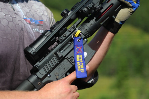 The “Stop the EU gun ban” chamber flag was very popular among the competitors.